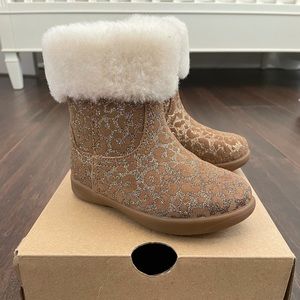UGGS baby girl